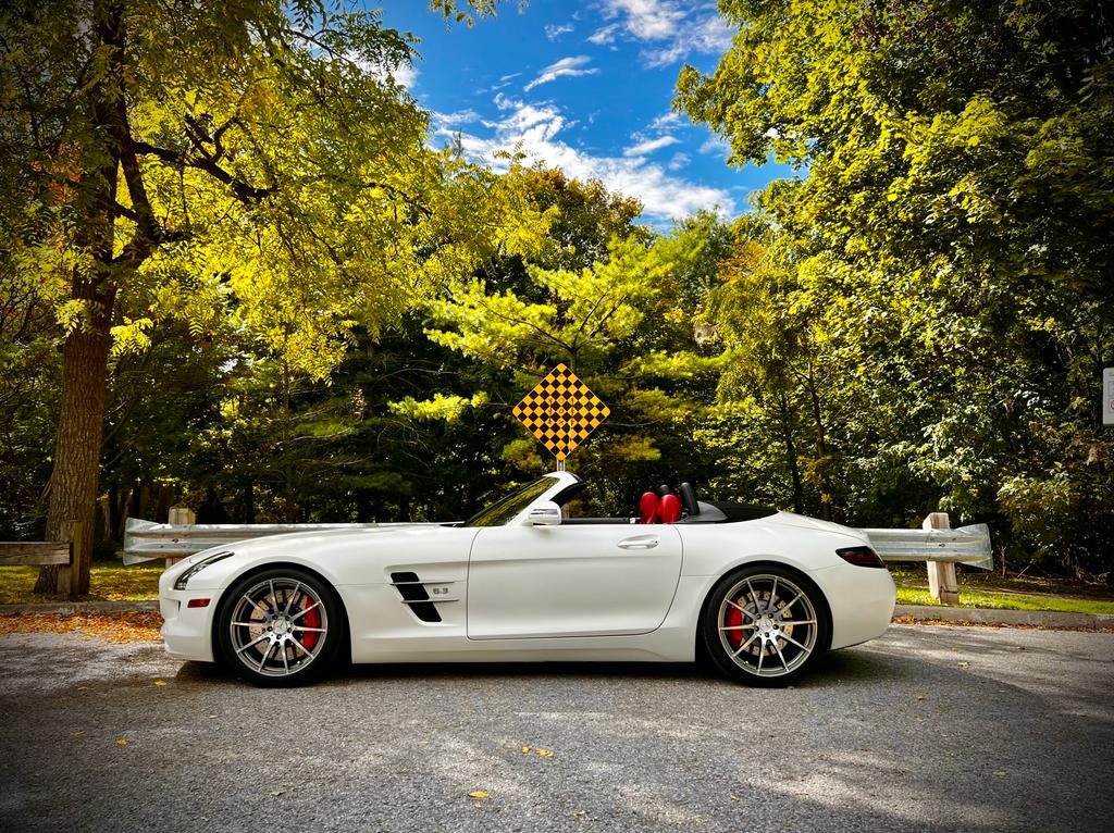 Mercedes-Benz SLS